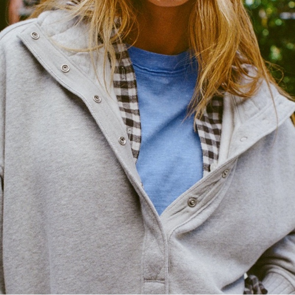 Aerie Oh Snap! Medium Heather Gray Sweatshirt Size Large, NWT - Picture 3 of 7